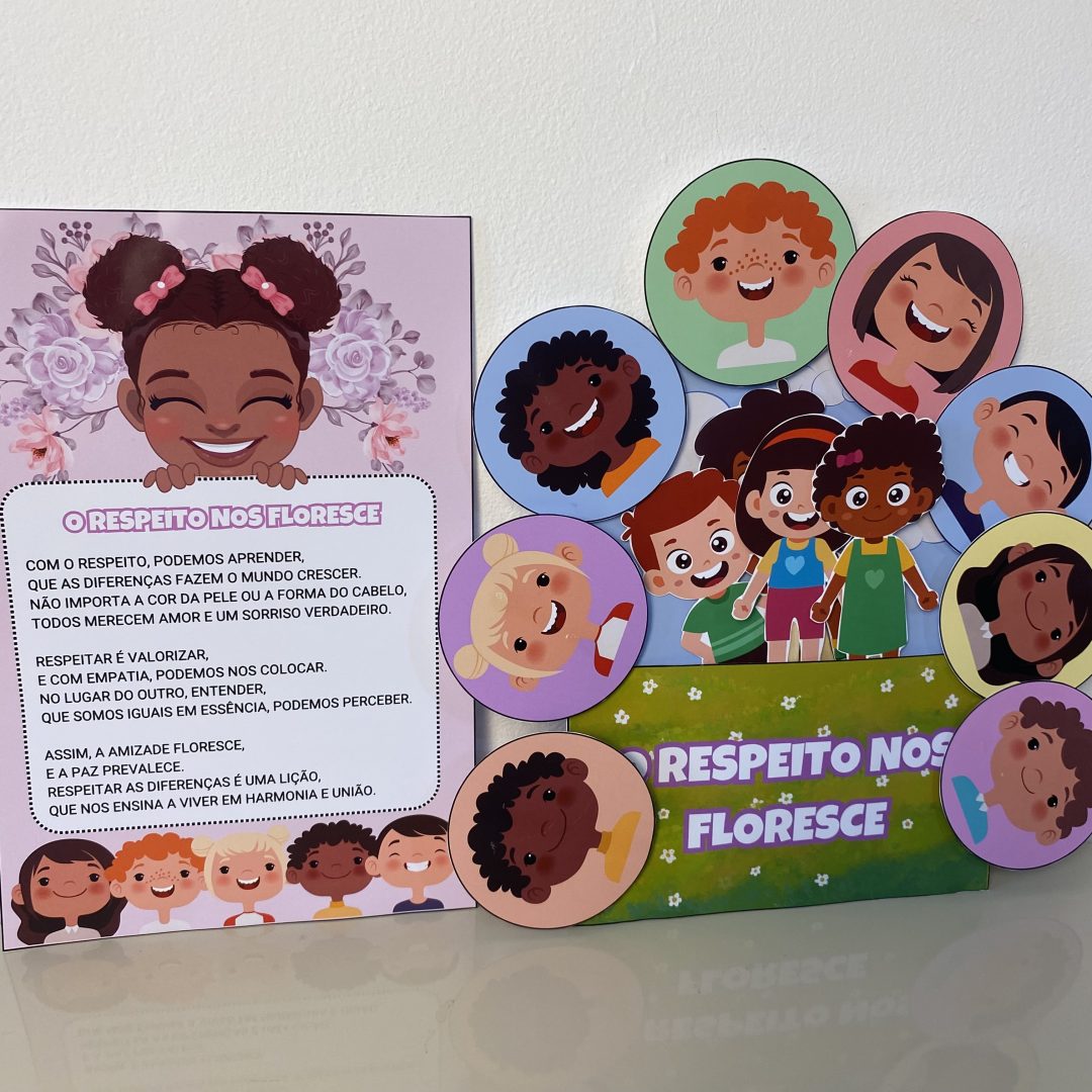 Luva e Cartaz do Poema “O Respeito nos Floresce”